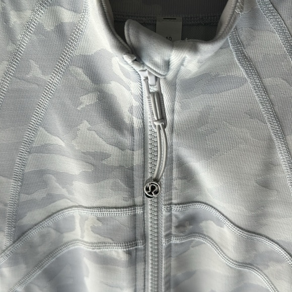 Lululemon size 10 Define Jacket Lux *Jacquard luxtreme - Picture 7 of 14